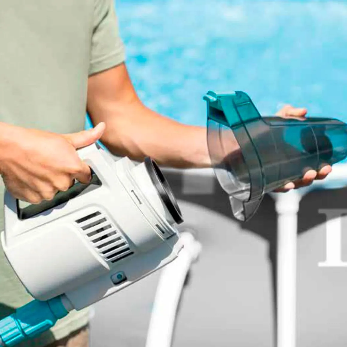 Aspirador de piscina Intex manual con accesorios batería recargable