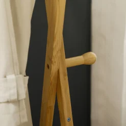 Burro perchero Dummo Homcom 2 barras + 1 estante natural 150x74x42 cm