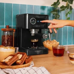 Cafetera espresso Cecotec Power Espresso 20 Pro vaporizador orientable 20 bares negro
