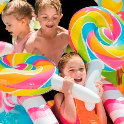 Centro de juegos acuático Candy Zone Intex hinchable +3A multicolor 130x191x295 cm