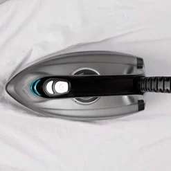 Centro de planchado Fast&Furious 9050 X-Treme Cecotec 2600W 550g/min con percha extensible