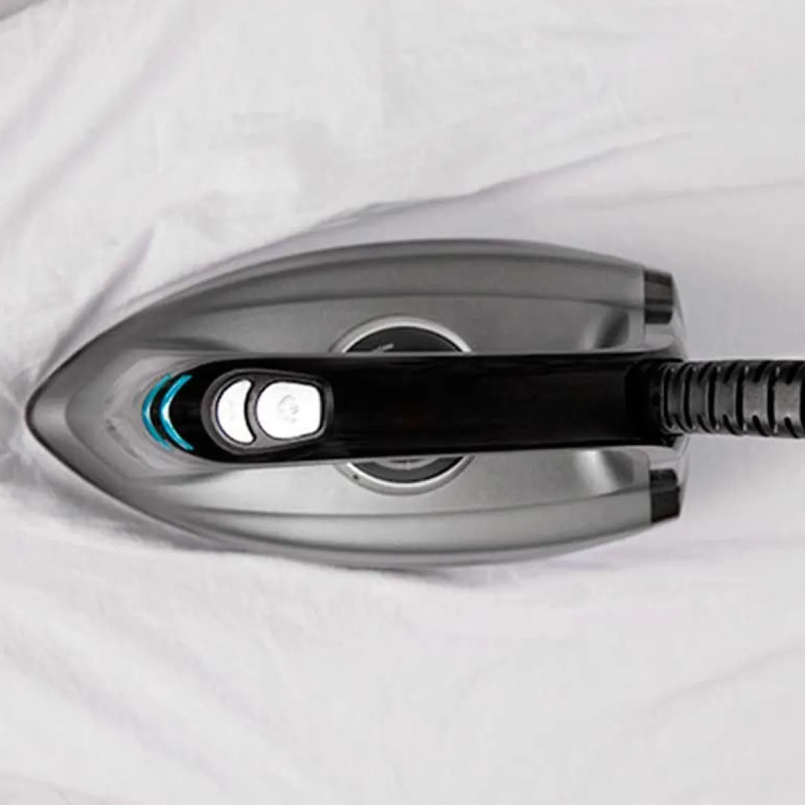 Centro de planchado Fast&Furious 9050 X-Treme Cecotec 2600W 550g/min con percha extensible