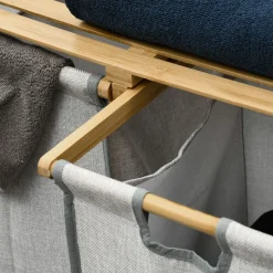 Cesto de ropa sucia Nalón Homcom 2 compartimentos + estante superior bambú gris/natural 73x33x64 cm