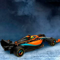 Coche teledirigido McLaren F1 MCL36 Rastar con mando +6A naranja 10x47x17 cm