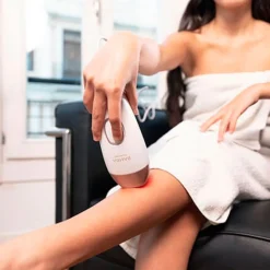 Depiladora de luz pulsada Bamba SkinCare IPL Quartz Cecotec sensor de detección de piel 5 posiciones