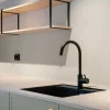 Grifo Infiniton ABK351 caño alto giratorio acero inox negro 37,6 cm