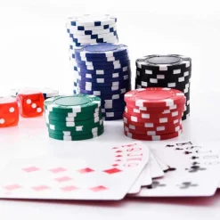 Juego de poker Homcom 300 fichas con maletín metálico
