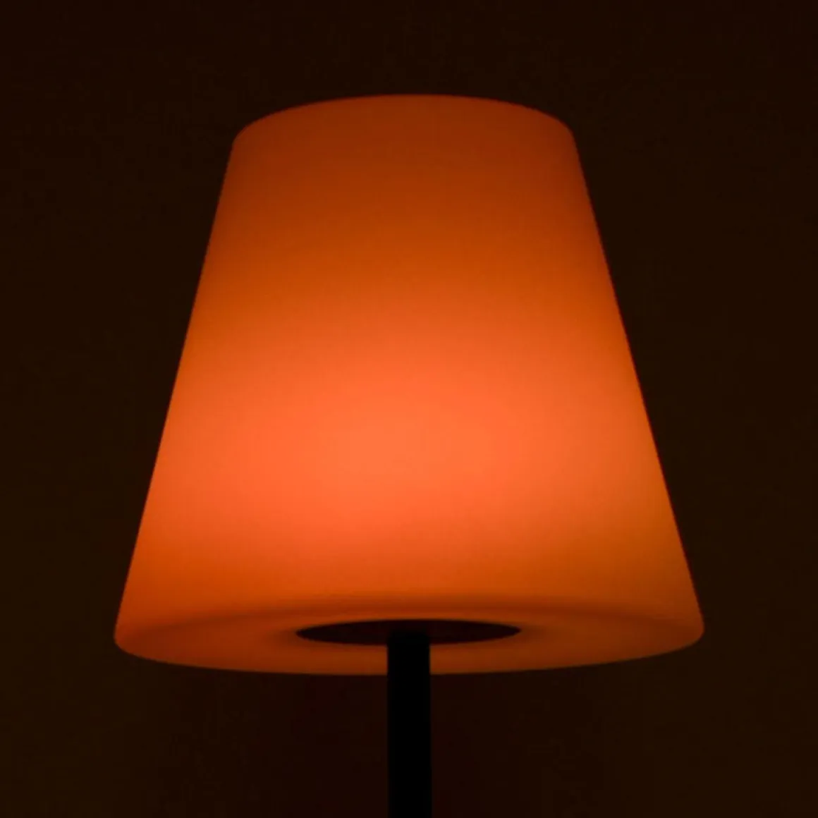 Lámpara de pie Biana Lumit portátil LED RGB con USB + mando blanco Ø34x150 cm
