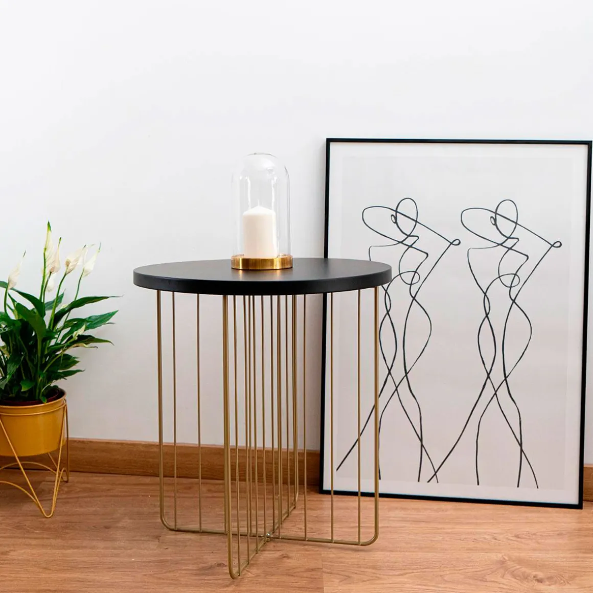 Mesa auxiliar MOA Vinthera forma redonda negro Ø44x47,8 cm