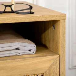 Pack de 2 mesitas de noche Shir Homcom con puerta + estante natural 60x39x35 cm