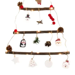 Árbol de navidad de pared con luces LED madera 67 cm