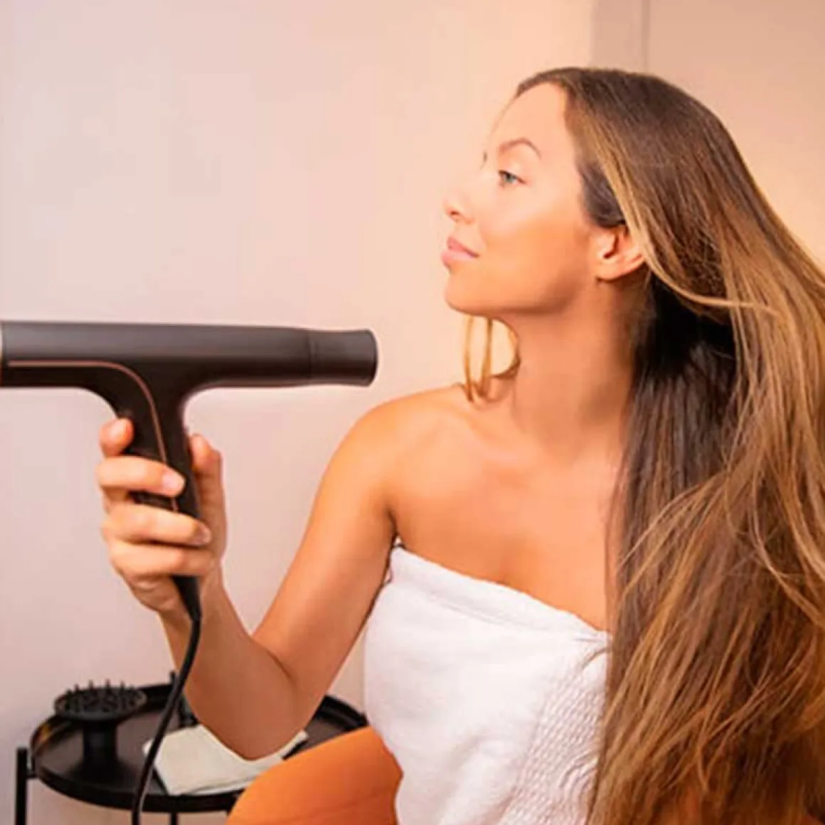 Secador de cabello Cecotec Bamba IoniCare 6000 RockStar Soft Pro 1200W motor digital con accesorios
