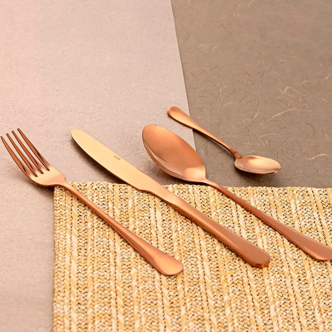 Set de 24 cubiertos Celebrart Quid 6 comensales cobre