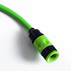 Soporte portamanguera Outsunny para pared 10 m verde