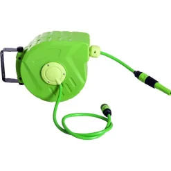 Soporte portamanguera Outsunny para pared 10 m verde