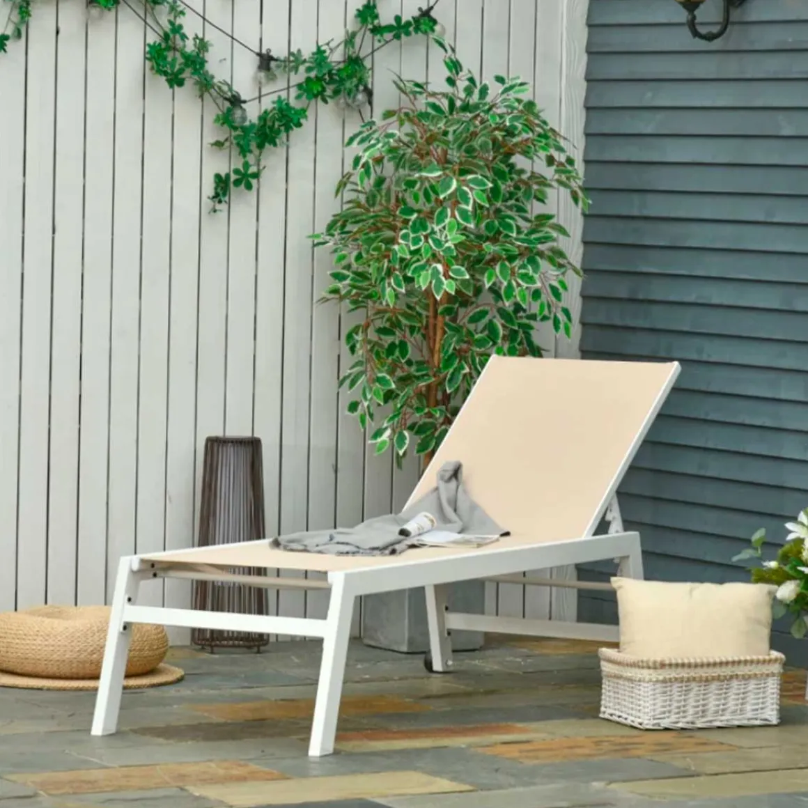 Tumbona de jardín Outsunny ajustable 5 posiciones 2 ruedas 43/102x65x202 cm